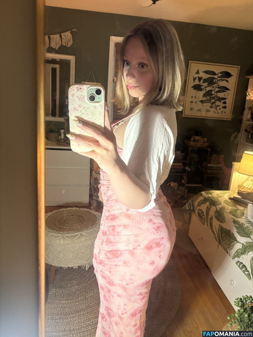 https: / juls.meow Desnudo OnlyFans  Foto filtrada #1