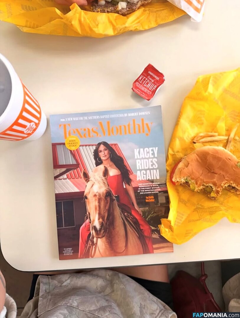 Kacey Musgraves / heavenlyyhazel / spaceykacey Desnudo OnlyFans  Foto filtrada #17