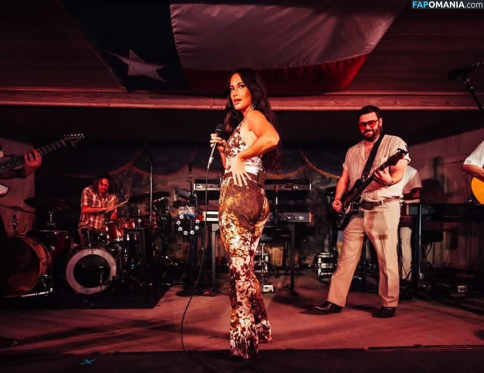 Kacey Musgraves / heavenlyyhazel / spaceykacey Desnudo OnlyFans  Foto filtrada #34
