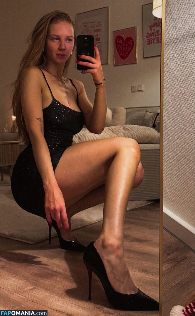 Katha Aomodels / aopremium / kathaaa_ecker Desnudo OnlyFans  Foto filtrada #1