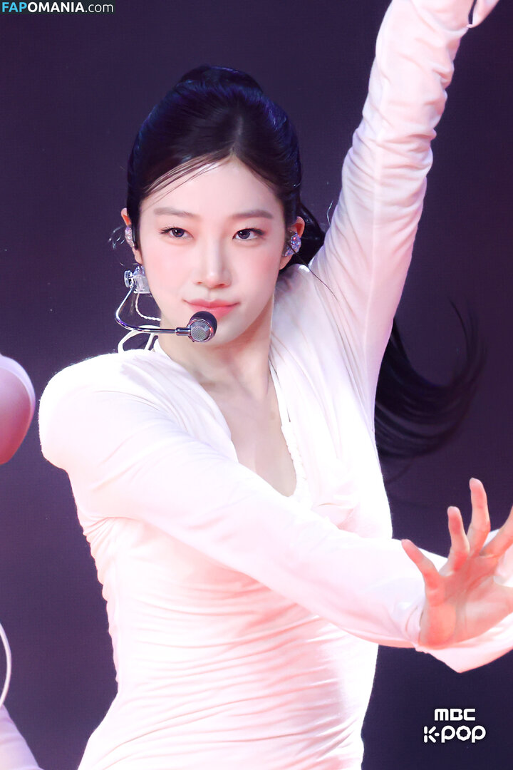 Kazuha Nakamura 中村 一葉 / LESSERAFIM / zuhazana Desnudo OnlyFans  Foto filtrada #36