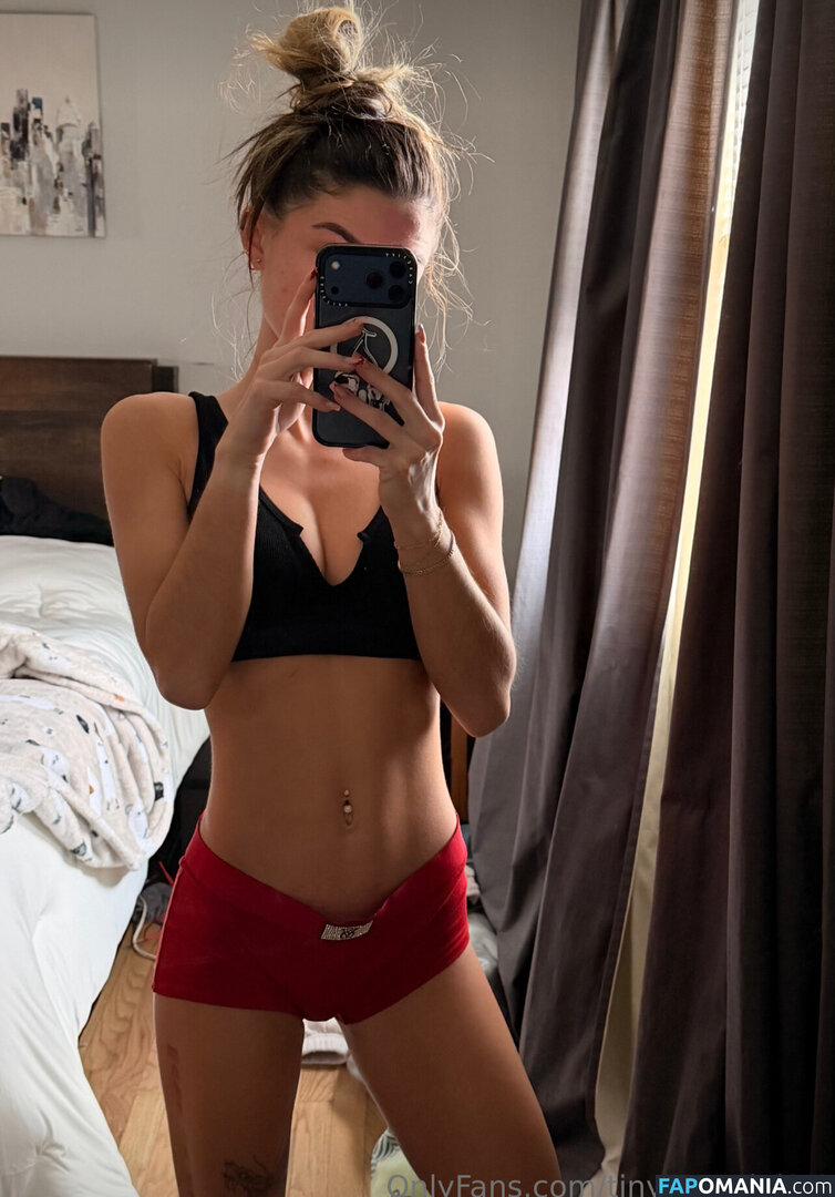 j.aida / kennaabennett / neve.lewiss / paige.donoway Desnudo OnlyFans  Foto filtrada #3