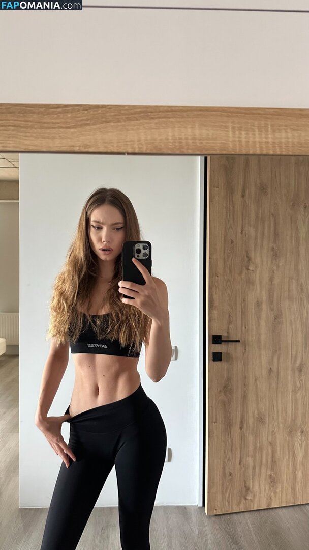 j.aida / kennaabennett / neve.lewiss / paige.donoway Desnudo OnlyFans  Foto filtrada #12