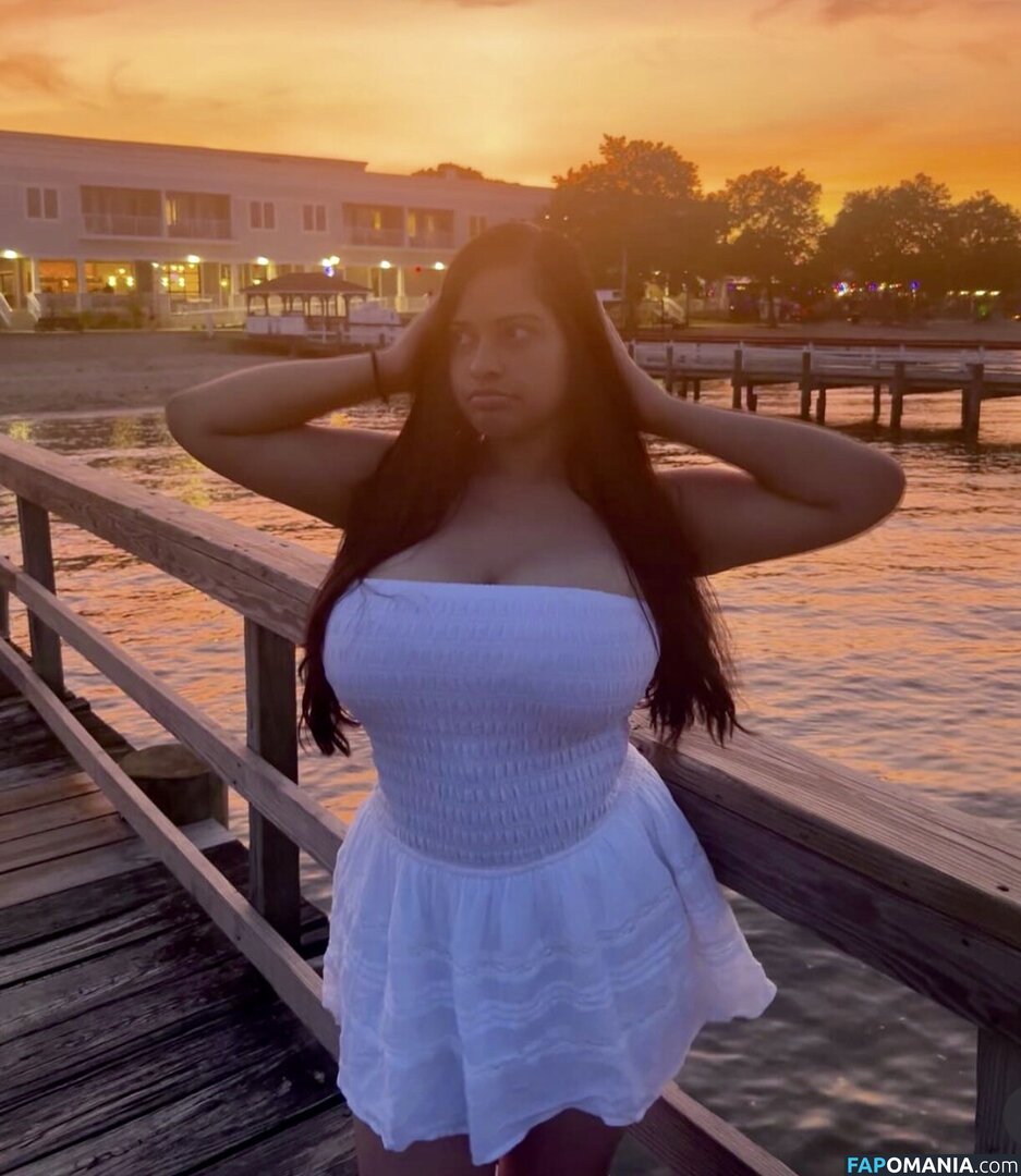 Kerenmorales677 / keren_.moralesss Desnudo OnlyFans  Foto filtrada #2