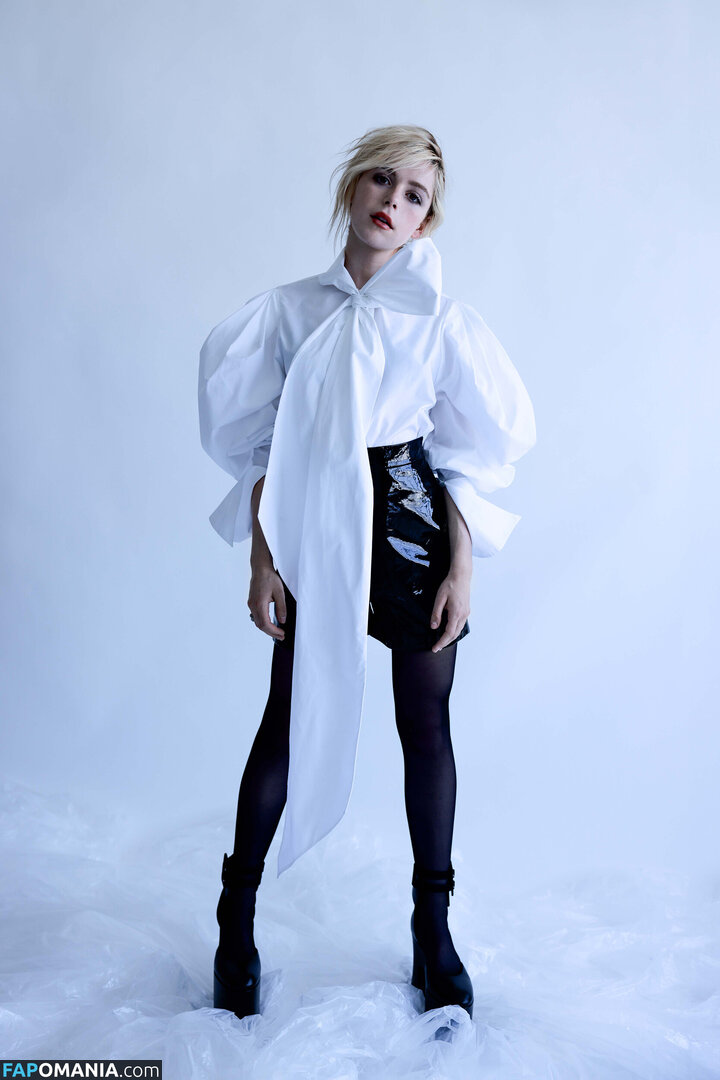 AdventuresSabrina / Kiernan Shipka / kiernanshipka Desnudo OnlyFans  Foto filtrada #1535