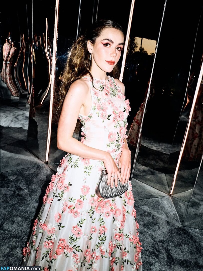 AdventuresSabrina / Kiernan Shipka / kiernanshipka Desnudo OnlyFans  Foto filtrada #1564