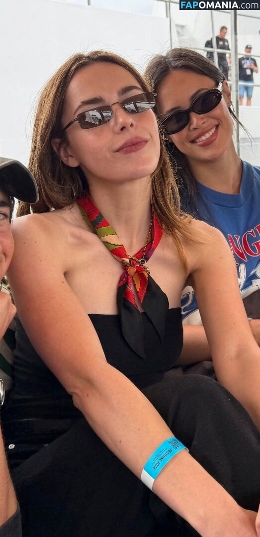 AdventuresSabrina / Kiernan Shipka / kiernanshipka Desnudo OnlyFans  Foto filtrada #1573