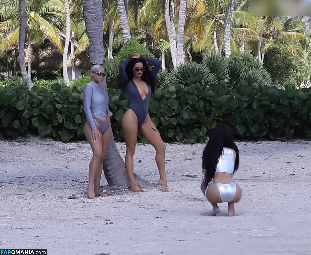 Kim Kardashian / kimkadarshian / kimkardashian Desnudo OnlyFans  Foto filtrada #86