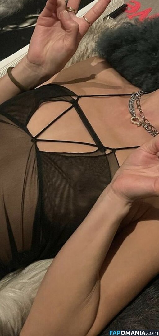 Kimiko Glenn / https: / kimikoglenn Desnudo OnlyFans  Foto filtrada #54