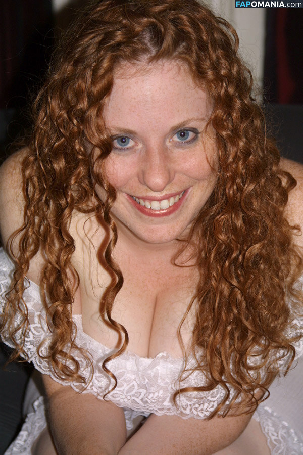 Kira The Little Redhead Desnudo OnlyFans  Foto filtrada #38