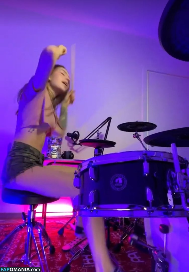 Kriss Drummer / Kristina Rybalchenko / kriss_drummer / user Desnudo OnlyFans  Foto filtrada #12