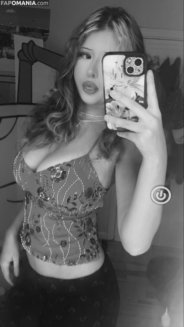 kttygrrlz / lvrrzu / mastershakelvrz Desnudo OnlyFans  Foto filtrada #1