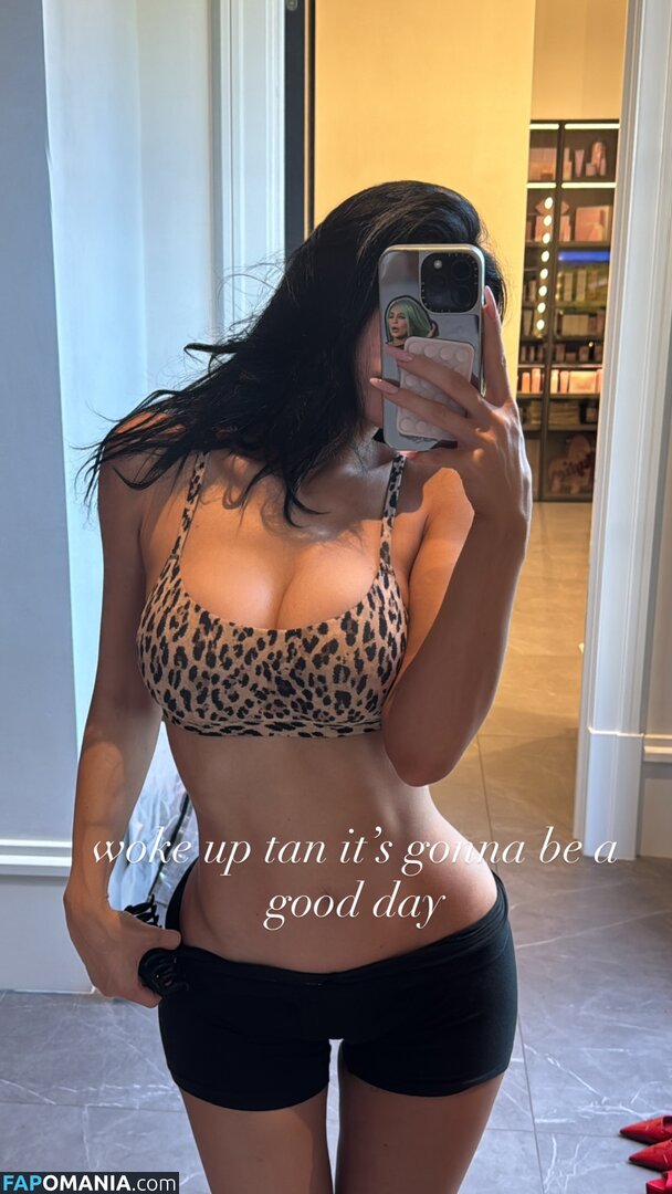 Kylie Jenner / kyliejenner / kyliejenner.2 Desnudo OnlyFans  Foto filtrada #31