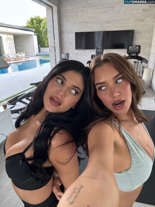 Kylie Jenner / kyliejenner / kyliejenner.2 Desnudo OnlyFans  Foto filtrada #34