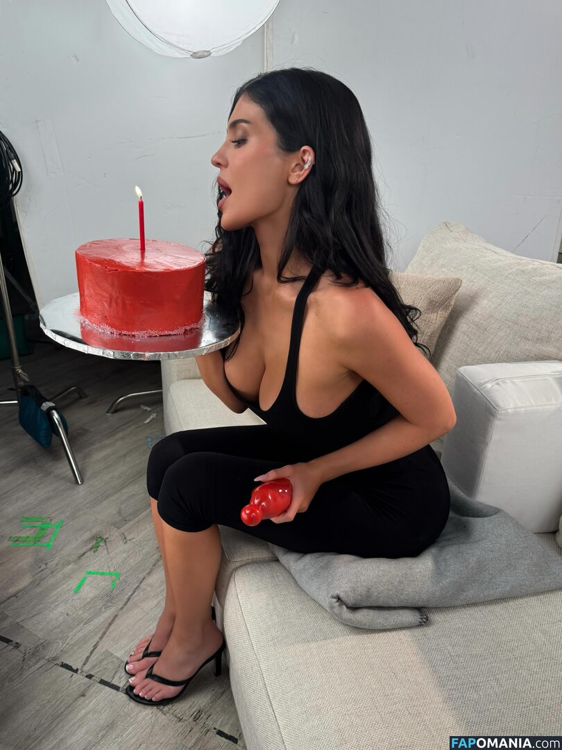 Kylie Jenner / https: / kyliejenner / kyliejenner.2 Desnudo OnlyFans  Foto filtrada #135