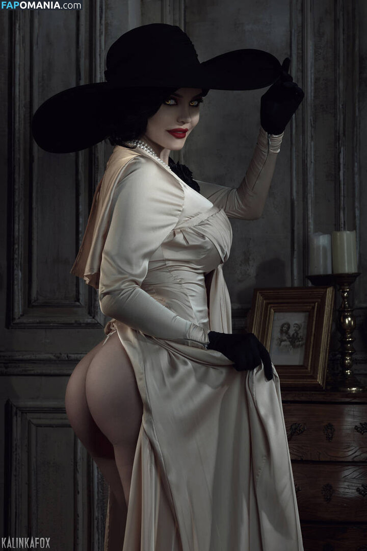 Alcina Dimitrescu and Bela Dimitrescu / Cassandra Dimitrescu / Daniela Dimitrescu / Lady Dimitrescu / ladydumitrescu Desnudo OnlyFans  Foto filtrada #6