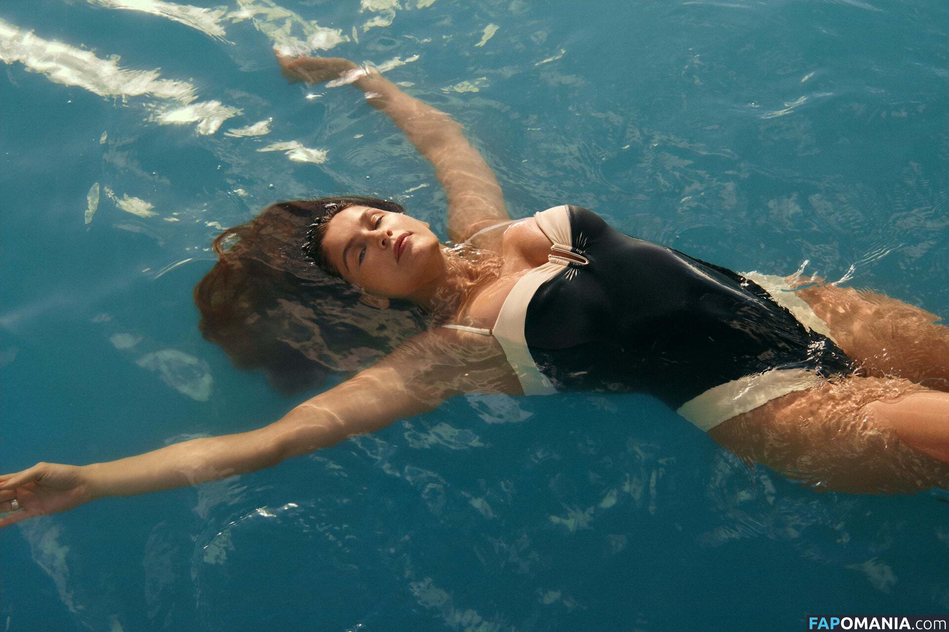 Laetitia Casta / laetitiacasta Desnudo OnlyFans  Foto filtrada #2