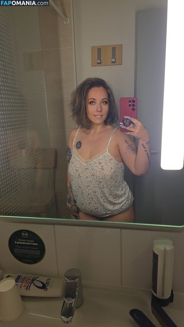 lariarussell / ryanfirst1 Desnudo OnlyFans  Foto filtrada #14