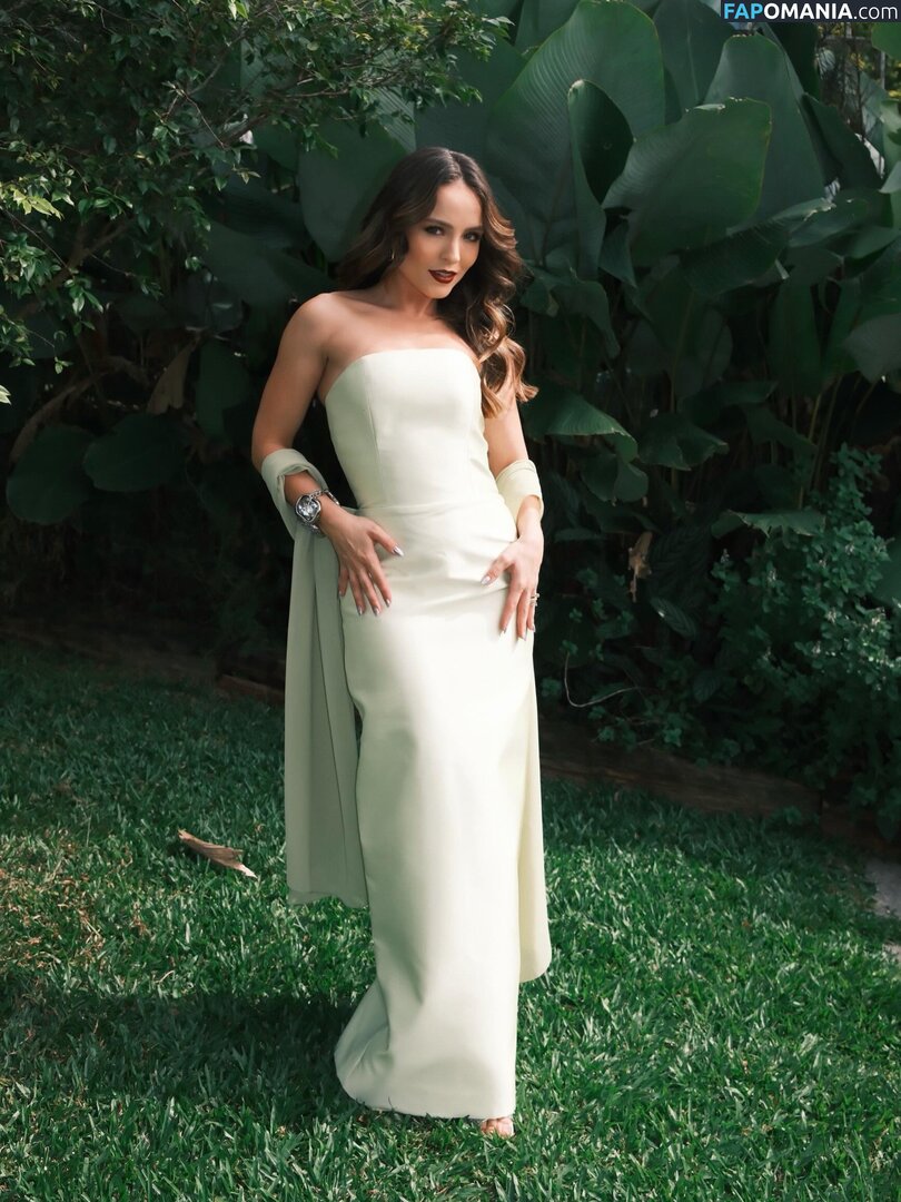 Larissa Manoela / https: / larimanoela / larissamanoela Desnudo OnlyFans  Foto filtrada #678