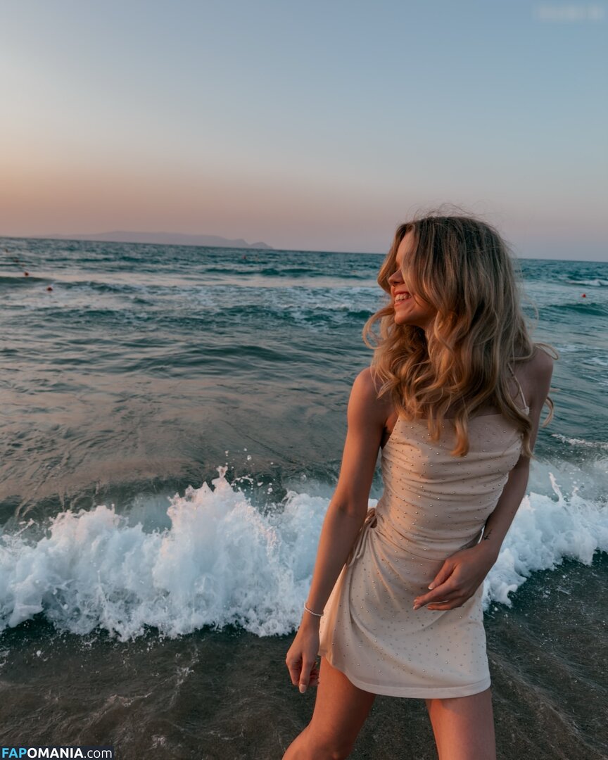 Lea Peach / Looskanal / lea / wifiloo_m Desnudo OnlyFans  Foto filtrada #780