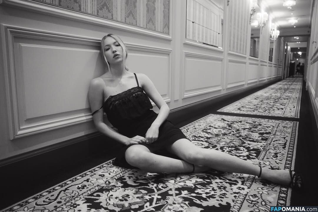 Lila Grace Moss Hack / https: Desnudo OnlyFans  Foto filtrada #8