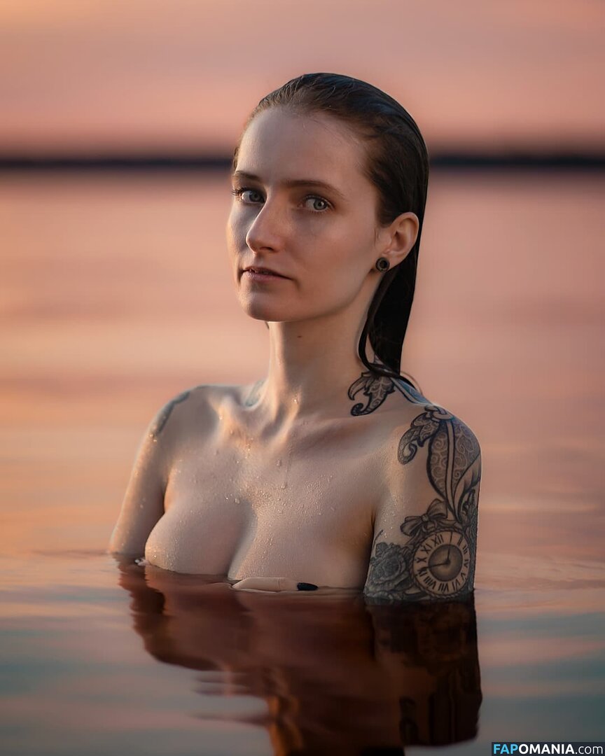 lisa.hates.you / lissaaires Desnudo OnlyFans  Foto filtrada #1