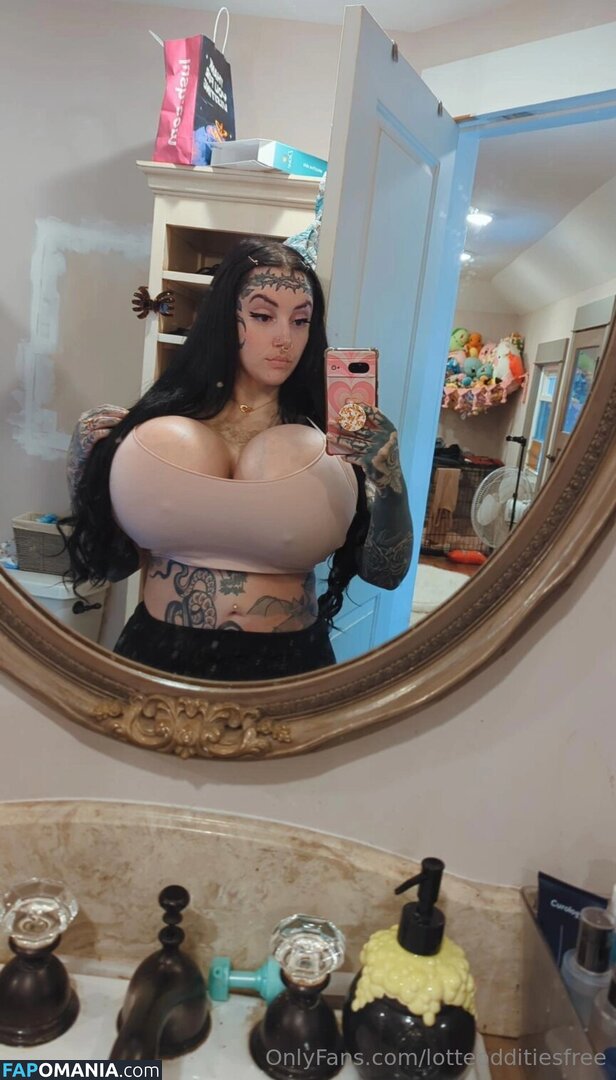 fb_0296 / lotteodditiesfree Desnudo OnlyFans  Foto filtrada #20