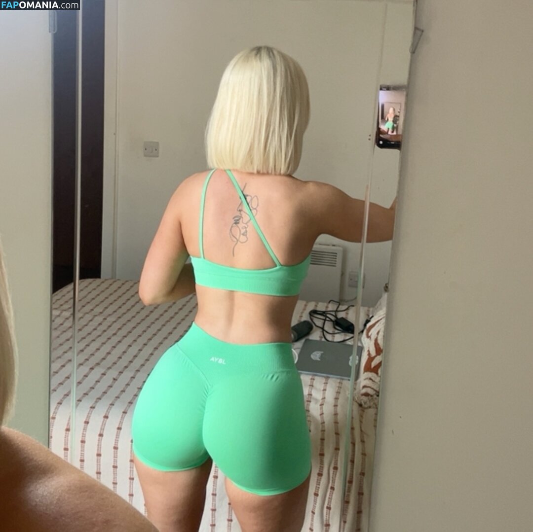 Lucycombe / lucynukes / lucynukesfit / luudaw Desnudo OnlyFans  Foto filtrada #1