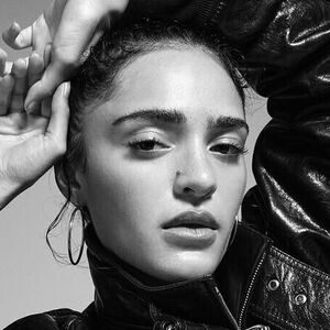 Luna Blaise