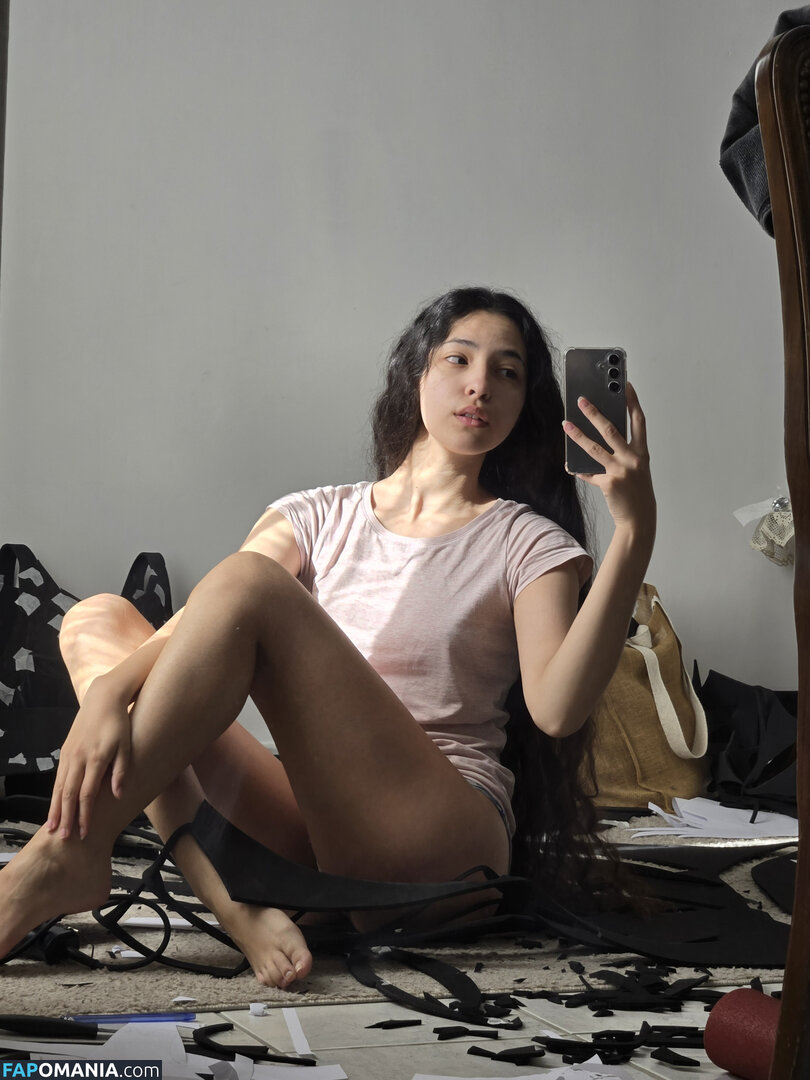 Luna Myosotis / LunaMyosotis Desnudo OnlyFans  Foto filtrada #1