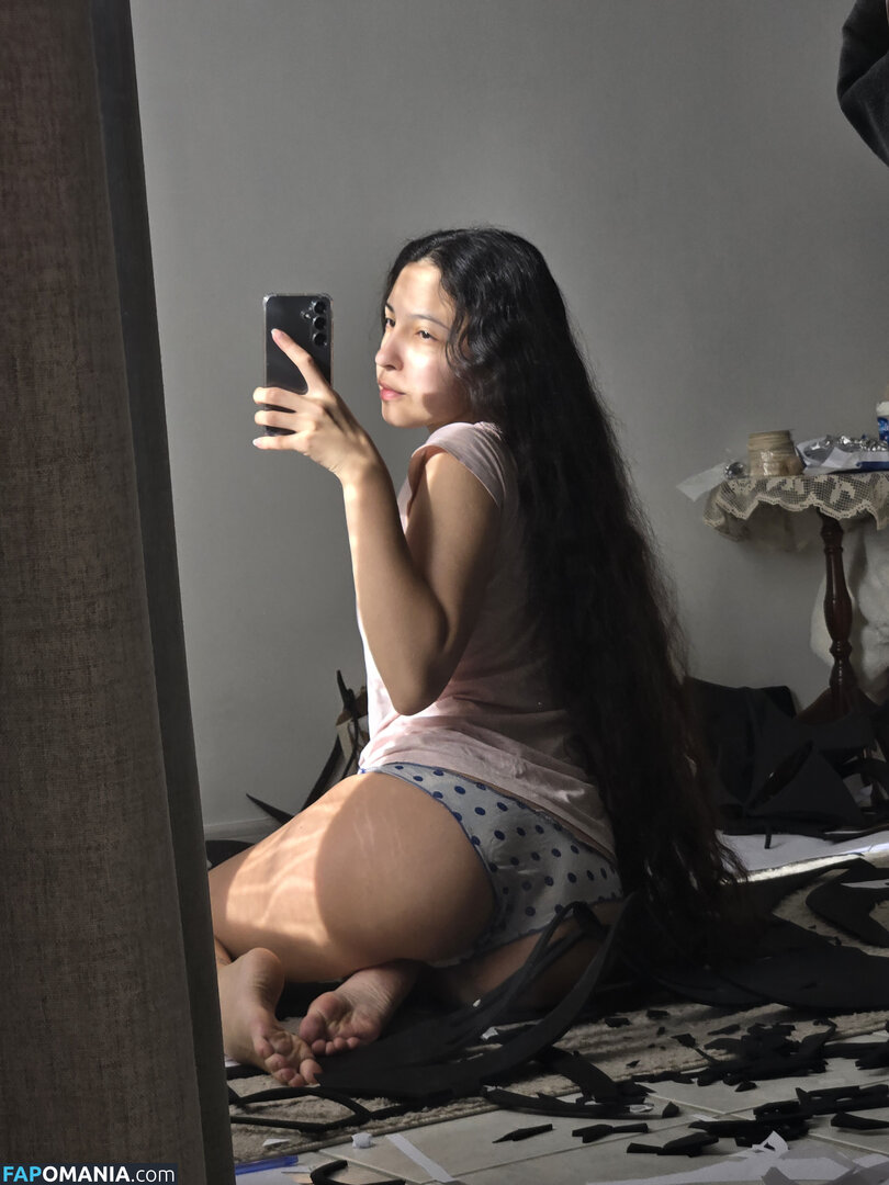 Luna Myosotis / LunaMyosotis Desnudo OnlyFans  Foto filtrada #3