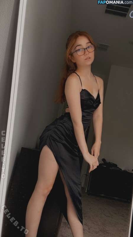 Lyssaurora / https: Desnudo OnlyFans  Foto filtrada #352