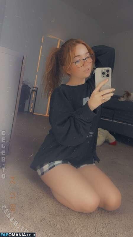 Lyssaurora / https: Desnudo OnlyFans  Foto filtrada #377
