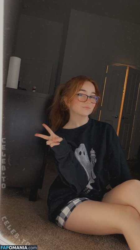 Lyssaurora / https: Desnudo OnlyFans  Foto filtrada #379