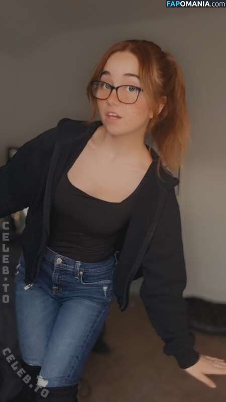 Lyssaurora / https: Desnudo OnlyFans  Foto filtrada #391