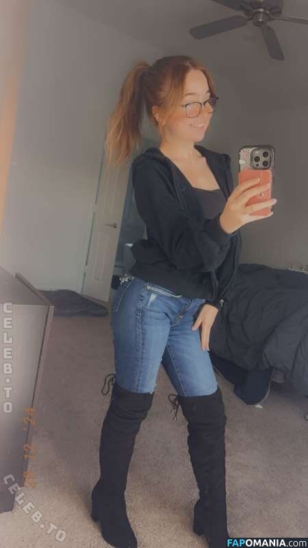 Lyssaurora / https: Desnudo OnlyFans  Foto filtrada #396