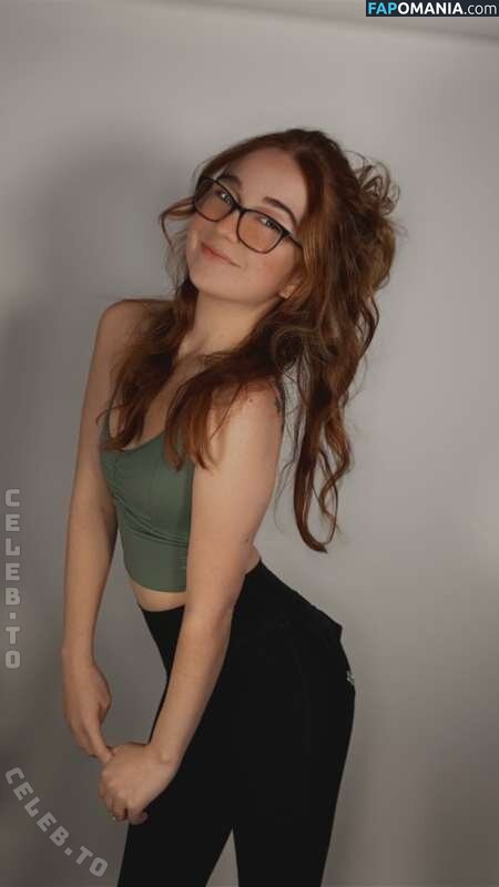 Lyssaurora / https: Desnudo OnlyFans  Foto filtrada #511