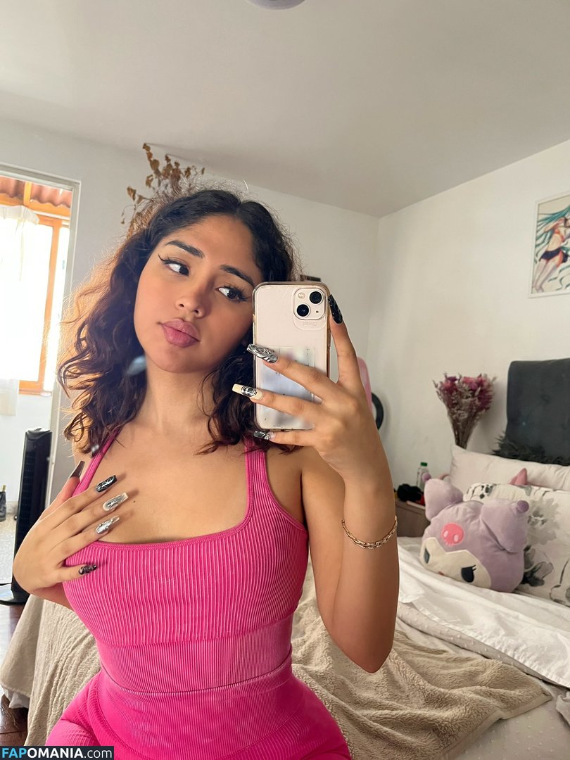 mademoiselle.gia / mademoisellegia / peruvianputa Desnudo OnlyFans  Foto filtrada #9