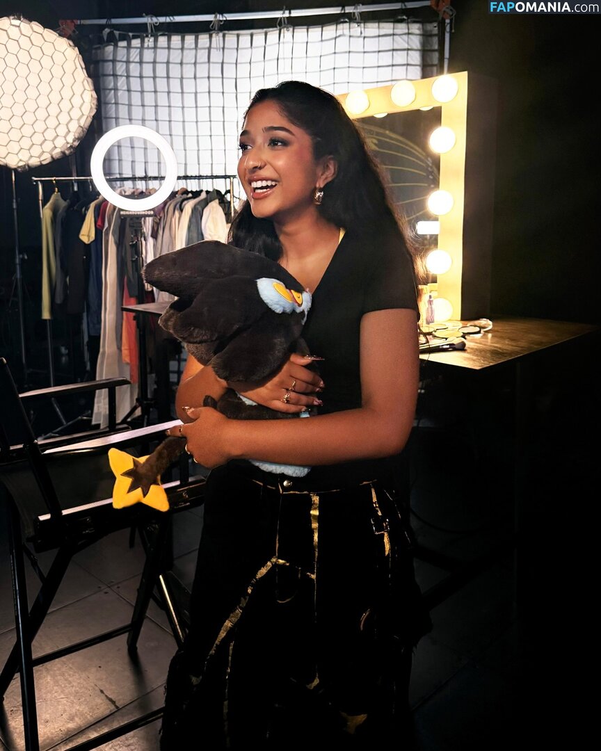 Maitreyi Ramakrishnan / maitreyiramakrishnan / ramakrishnannn Desnudo OnlyFans  Foto filtrada #3