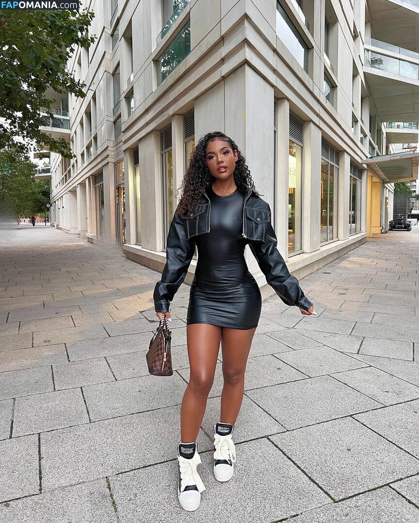 Malaika Terry / malaikaterry / malaikaterryy Desnudo OnlyFans  Foto filtrada #101