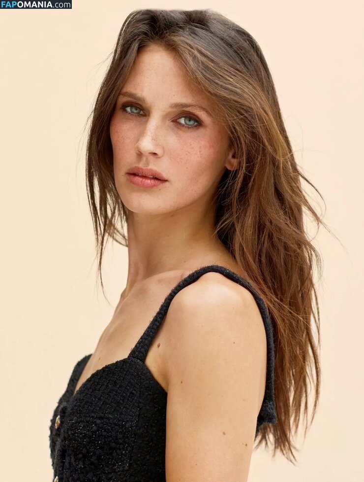 Marine Vacth / https: / marine_vacth / marinvacth Desnudo OnlyFans  Foto filtrada #5