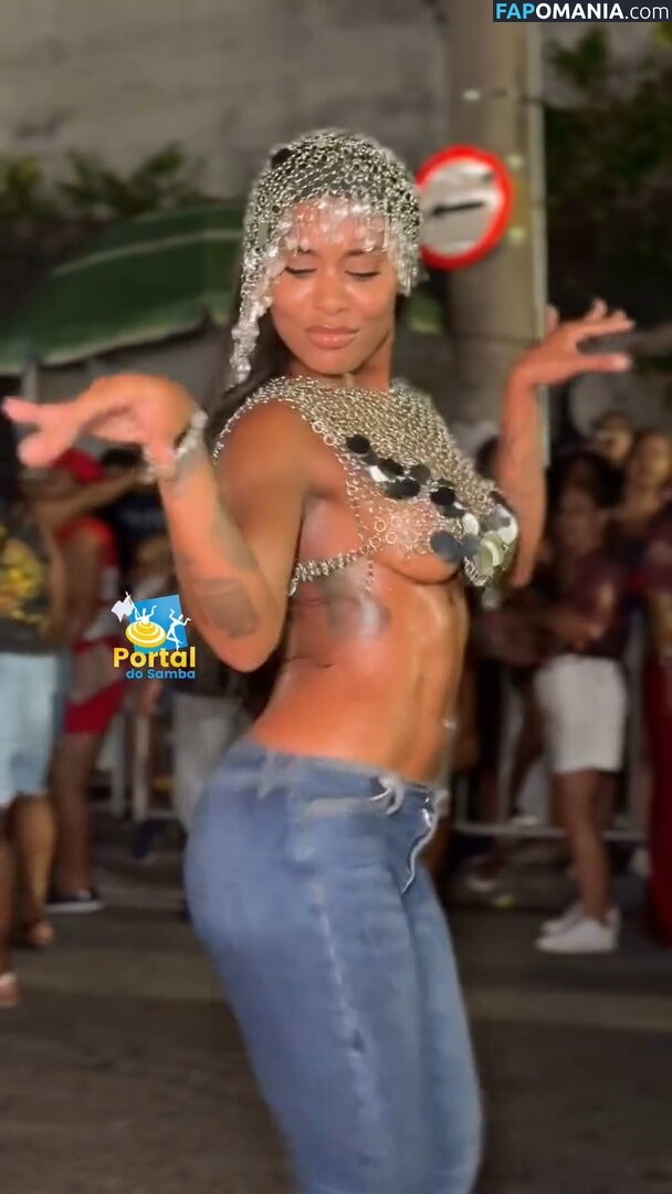 MC Rebecca / rebecca Desnudo OnlyFans  Foto filtrada #9