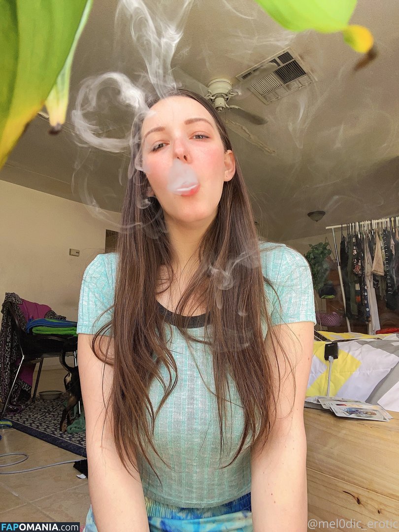 mel0dic_erotic / mel0dicerotic Desnudo OnlyFans  Foto filtrada #13