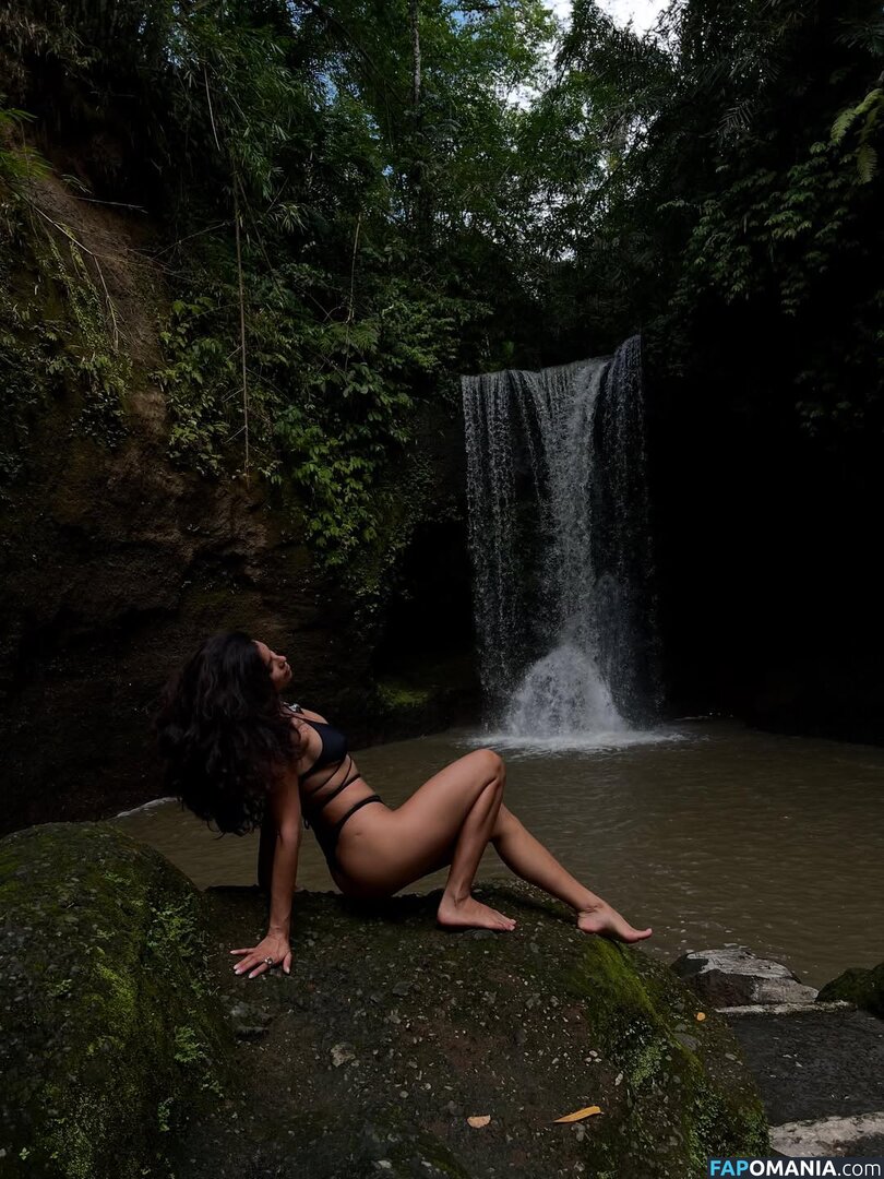 Michelle Andrade / https: / mish_andrade / mishvirmish Desnudo OnlyFans  Foto filtrada #13