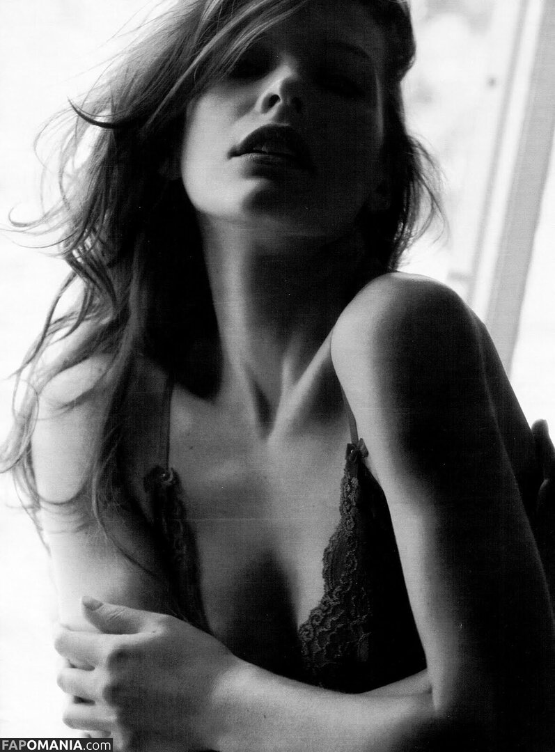 Milla Jovovich / MillaJovovich Desnudo OnlyFans  Foto filtrada #325