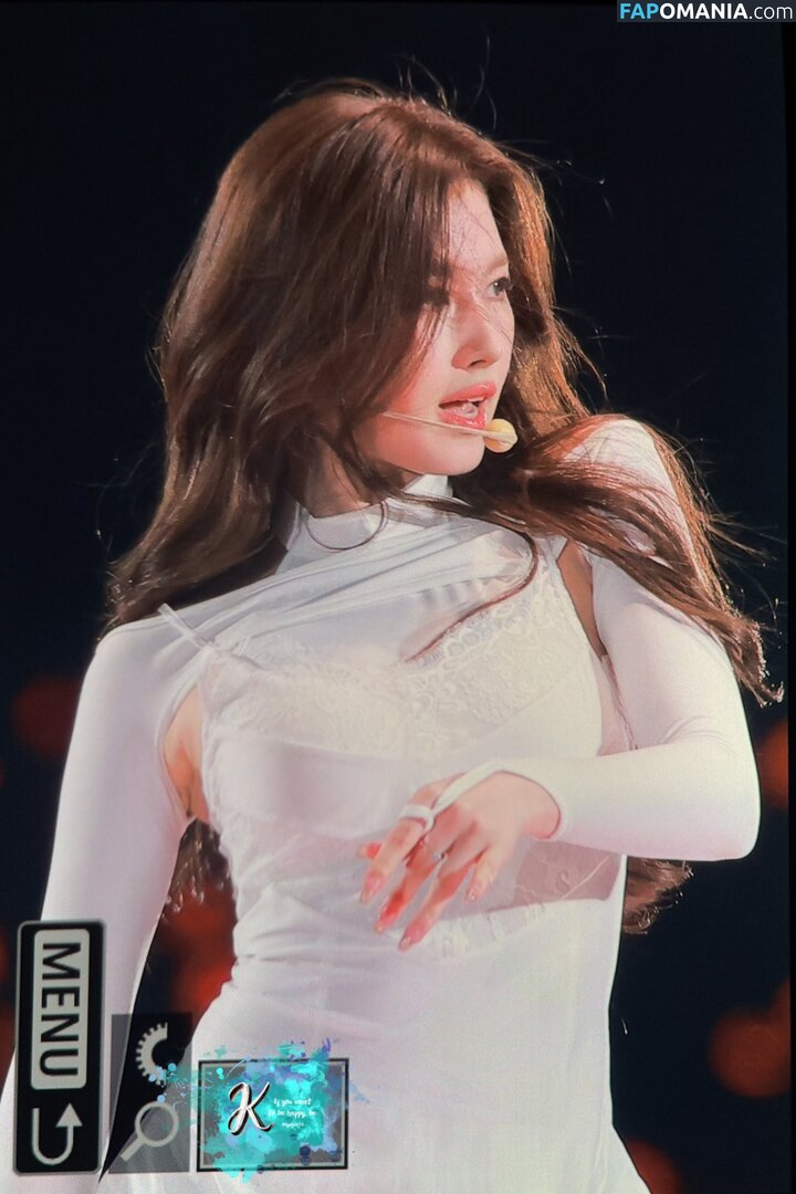 Minatozaki Sana / TWICE / m.by__sana Desnudo OnlyFans  Foto filtrada #20