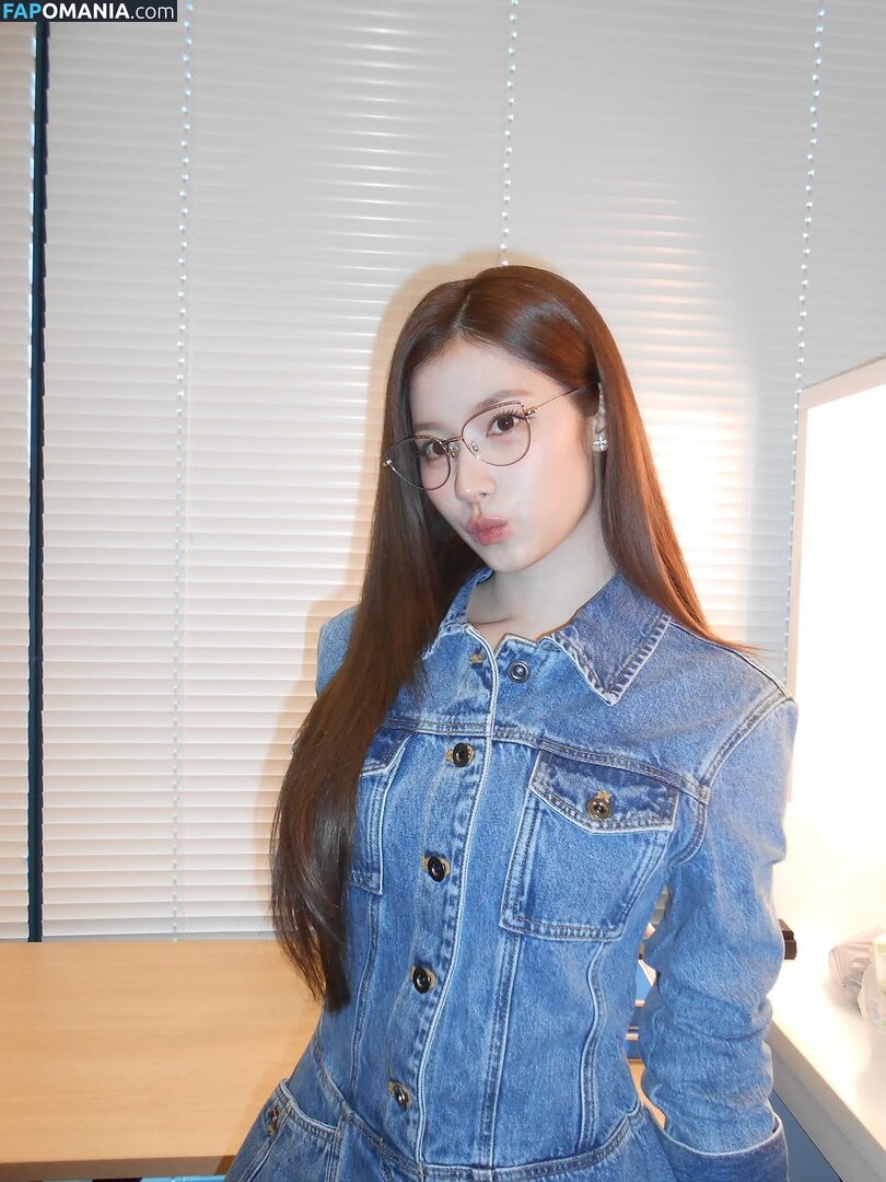Minatozaki Sana / TWICE / m.by__sana Desnudo OnlyFans  Foto filtrada #54