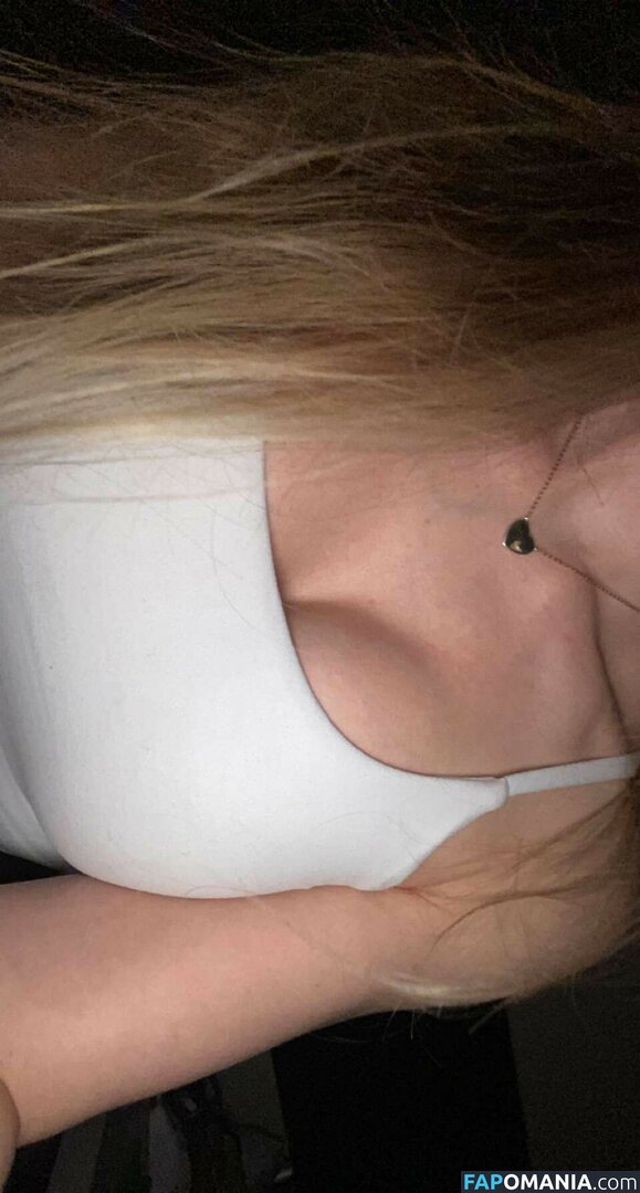 Mira Szalma / https: / mira.004 Desnudo OnlyFans  Foto filtrada #7