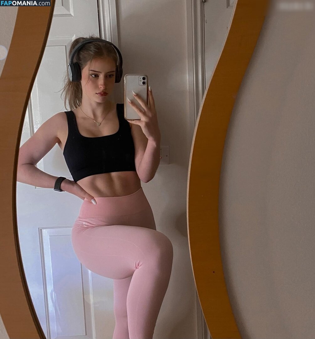 Mira Szalma / https: / mira.004 Desnudo OnlyFans  Foto filtrada #245