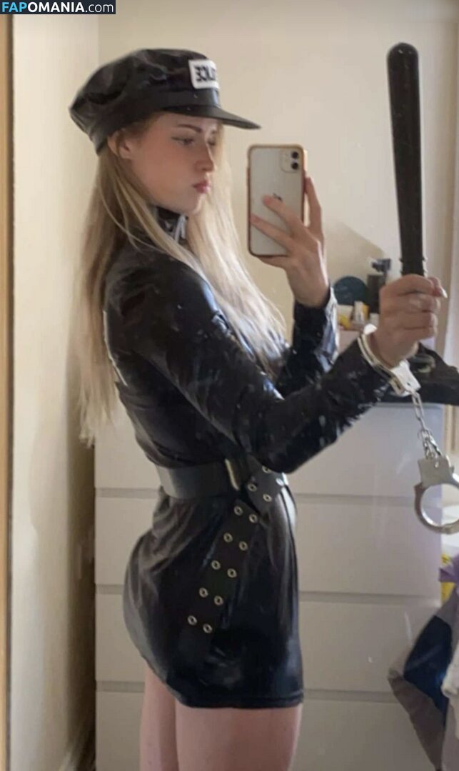 Mira Szalma / https: / mira.004 Desnudo OnlyFans  Foto filtrada #516